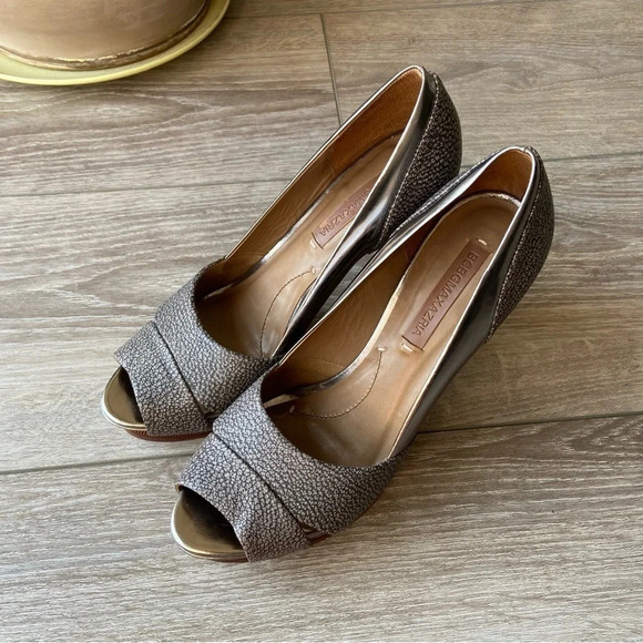 BCBGMAXAZRIA Pebbled Leather Peep Toe Platform Pumps - Picture 2 of 15